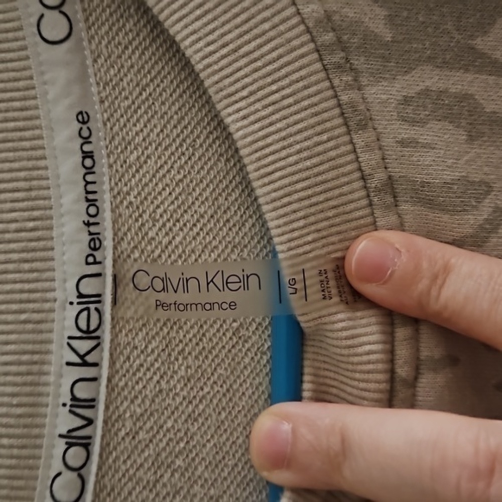 Large‎ Calvin Klein Performance Sweatshirt - Picture 4 of 4